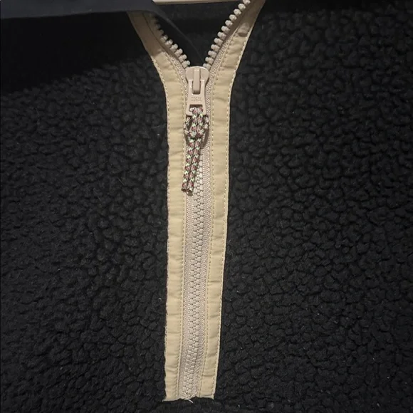 🖤 **J.Crew Polartec® Fleece Half-Zip Pullover – Black w/ Tan Trim (XS)** 🤍 - Picture 3 of 10